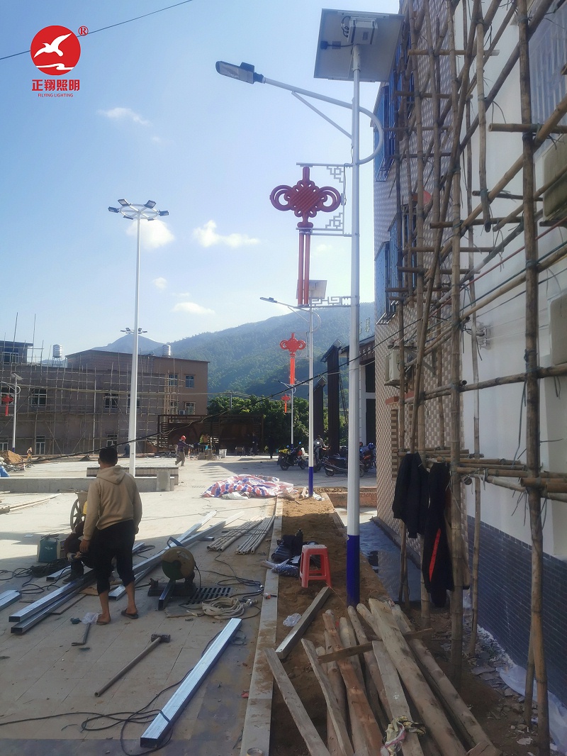 揭西縣五云鎮(zhèn)下硿村委中國(guó)結(jié)太陽(yáng)能路燈